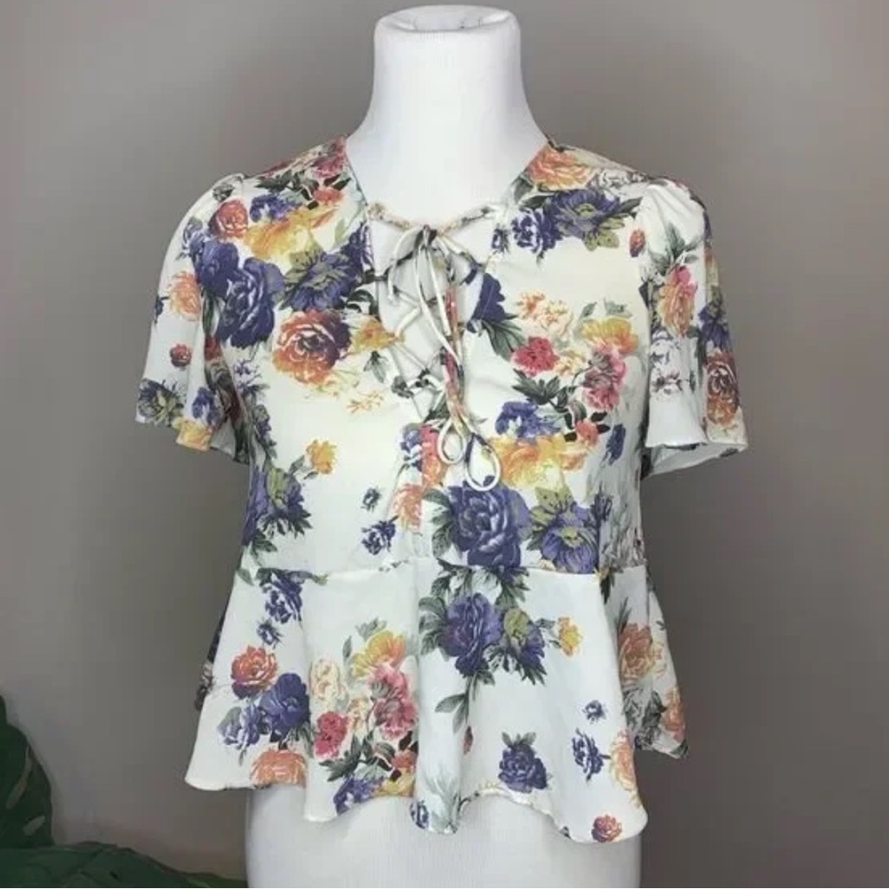 Kimchi blue floral tie up top l - Picture 11 of 11